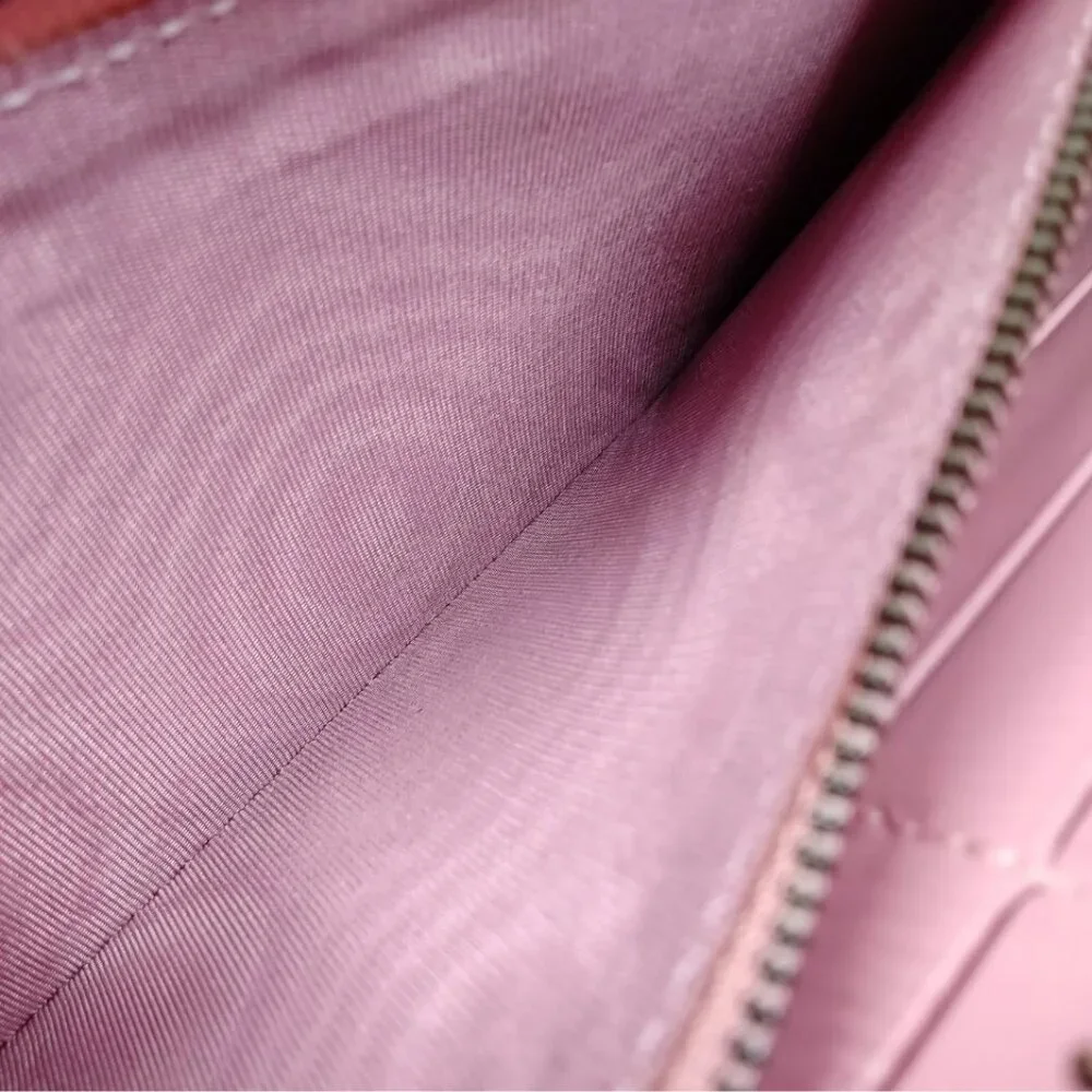 Gucci Supreme Strawberry Long Zip Wallet - Picture 6 of 9